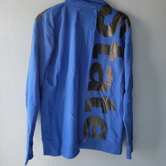 Boise state zip up sweatshirt. Brand is bruzer built apparel - Picture 3 of 3